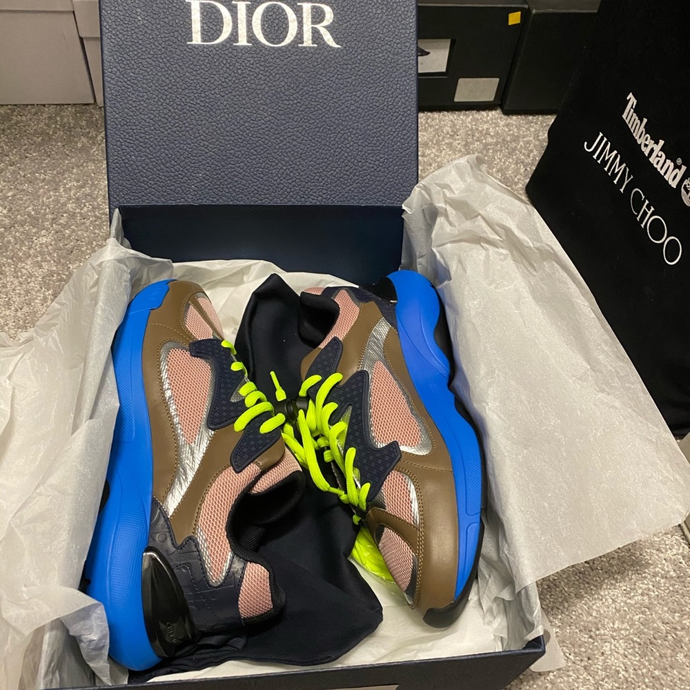 Authentic Dior B24 - Picture 2 of 8